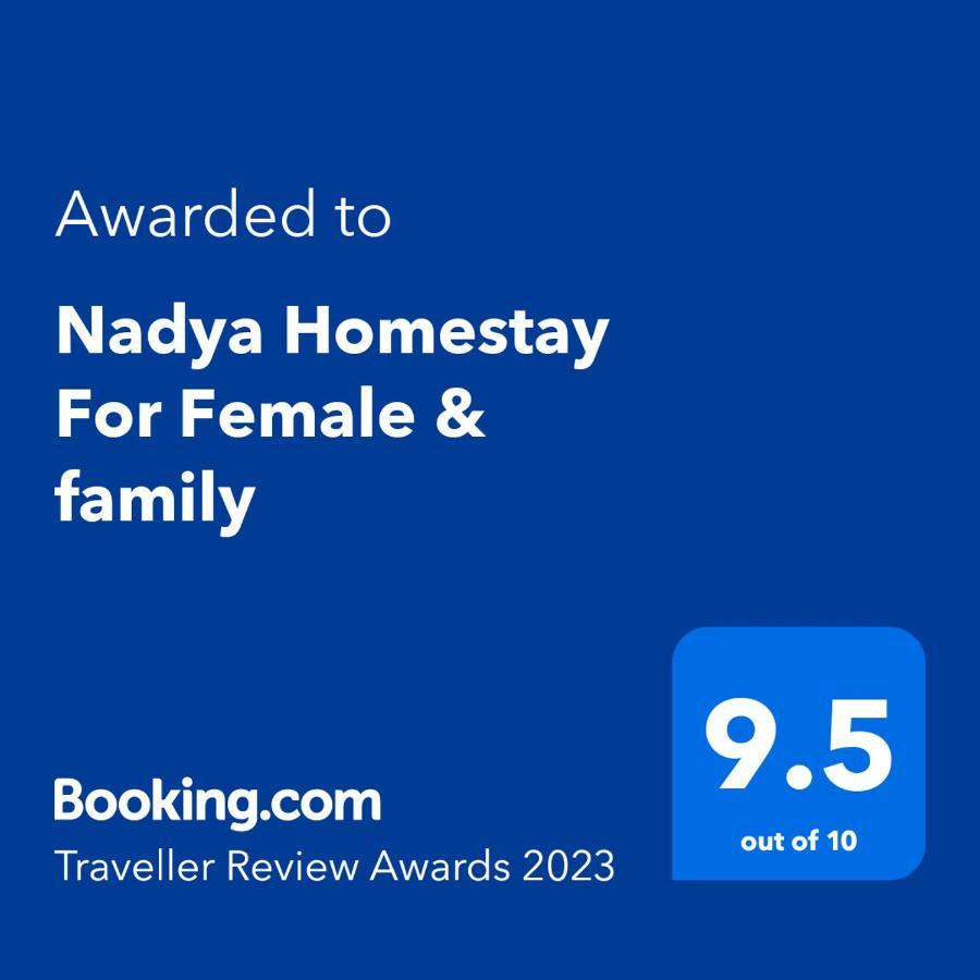 Nadya Homestay For Female & Family Jaipur Bagian luar foto