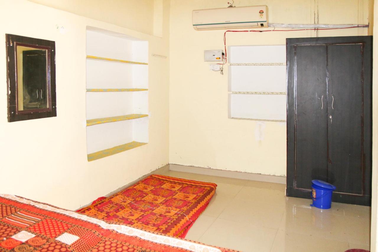 Nadya Homestay For Female & Family Jaipur Bagian luar foto