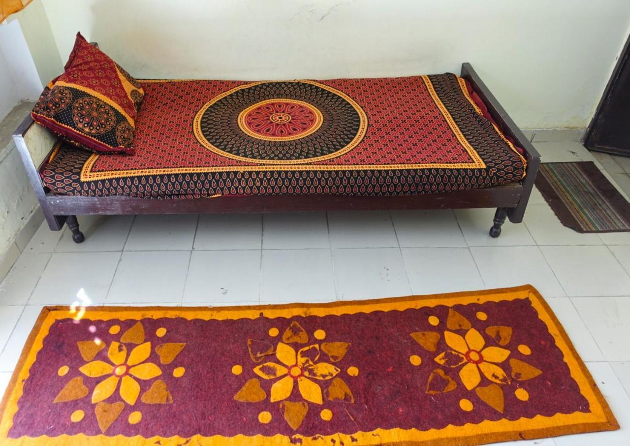 Nadya Homestay For Female & Family Jaipur Bagian luar foto