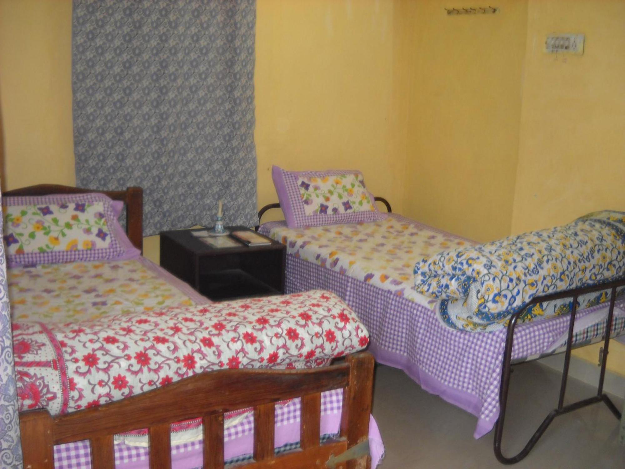 Nadya Homestay For Female & Family Jaipur Bagian luar foto