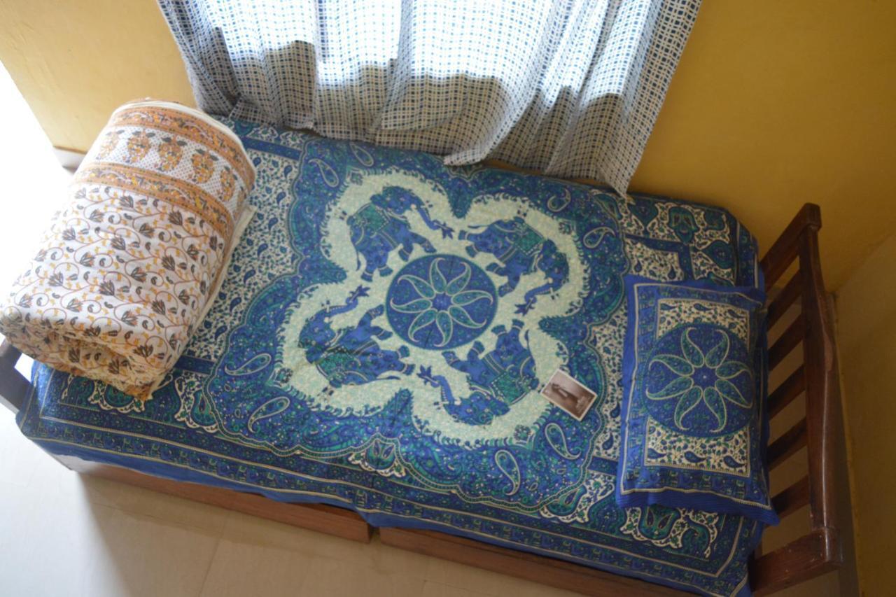 Nadya Homestay For Female & Family Jaipur Bagian luar foto