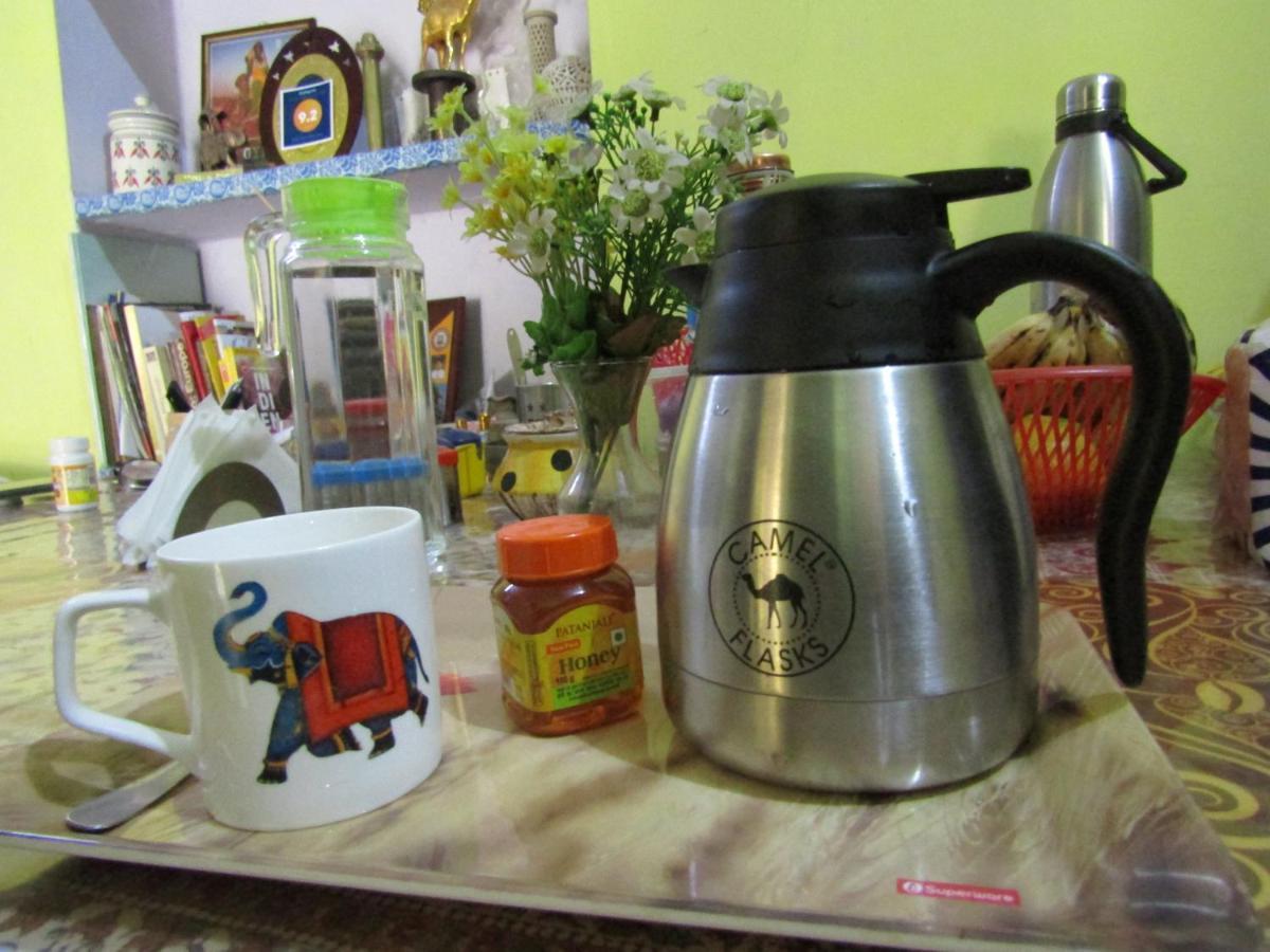 Nadya Homestay For Female & Family Jaipur Bagian luar foto